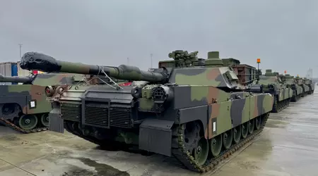 De første amerikanske M1A2 SEPv3 Abrams-stridsvognene ankommer Polen