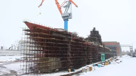 Russerne sjøsetter atomkrysseren Admiral Nakhimov for testing etter 25 års modernisering