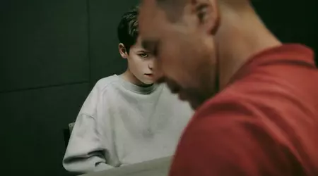 Droner, masse forberedelser og mange forsøk: Hvordan filmet Netflix dramaserien Adolescence i én tagning? 