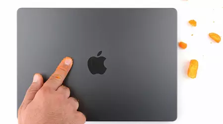 iFixit tok fra hverandre den nye MacBook Pro M3 og forklarte hvorfor dekselet er mørkere og samler færre fingeravtrykk.