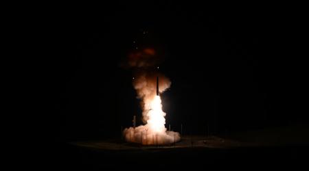 Farvel, Amerika: Canadas potensielle statsminister regner med Storbritannias og Frankrikes atomparaply