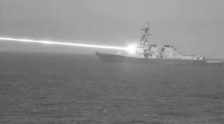 Den amerikanske hæren tester HELIOS lasersystem om bord på skip og ødelegger en drone