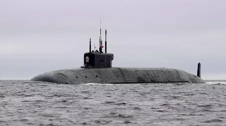 Den russiske marinen har mottatt den atomdrevne ubåten Emperor Alexander III, som skal bevæpnes med interkontinentale Bulava-missiler.