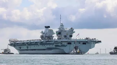 HMS Prince of Wales, til en verdi av 3,85 milliarder dollar, har satt kursen mot USA - Storbritannias største hangarskip skal motta F-35B jagerfly, MV-22 konvertible fly og droner.