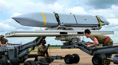 Polen kjøper AGM-158B-2 JASSM-, AIM-9X Sidewinder Block II- og AIM-120C-8-missiler fra USA til en pris av mer enn 3 milliarder dollar.