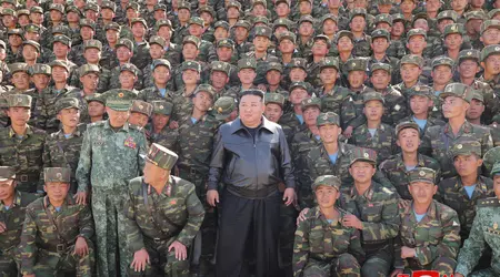 Nord-Korea vil sende 100 000 soldater for å hjelpe Russland i krigen mot Ukraina - Bloomberg