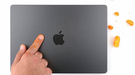 iFixit tok fra hverandre den nye MacBook Pro M3 og forklarte hvorfor dekselet er mørkere og samler færre fingeravtrykk.