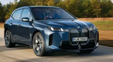 BMW iX får en ansiktsløftning, mer kraft og lengre rekkevidde