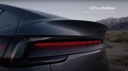 Tesla har gitt ut en oppdatert Model Y Juniper med en rekkevidde på 527 km, et roligere interiør og supereffektive dekk (video)