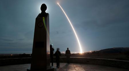 USA vil avfyre et Minuteman III interkontinentalt ballistisk missil neste uke etter at russiske styrker har trent med SS-N-23 Skiff og SS-27 Mod 2-missiler.