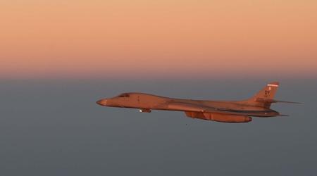 USA har sendt strategiske bombefly av typen B-1B Lancer til Midtøsten sammen med en atomubåt av Ohio-klassen.