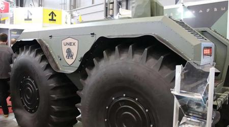 Den tsjekkisk-ukrainske amfibiedronen UNEX UGV - en flerbruksplattform for logistikkoppgaver og evakuering av de sårede - har blitt presentert