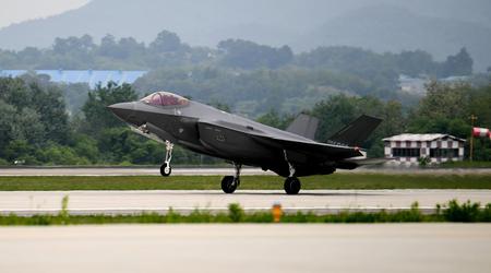 Sør-Korea har besluttet å øke flåten av femtegenerasjons kampfly av typen F-35 Lightning II.