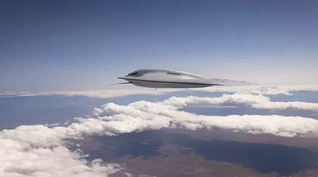 Bilder av det nyeste amerikanske stealth-bombeflyet B-21 Raider vises