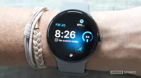 Google kan jobbe med å implementere adaptiv lading i Pixel Watch