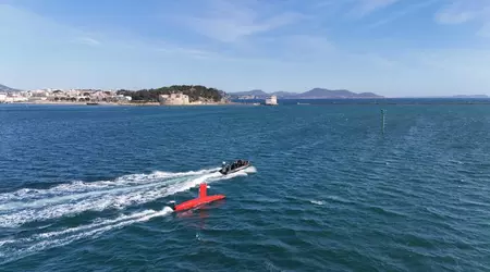 Den franske marinen planlegger å kombinere amfibisk helikopterskip med overflatedroner