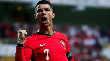 Cristiano Ronaldo lanserte YouTube-kanalen sin, slo tjenestens historiske rekord og fikk en gullknapp - alt på én dag!
