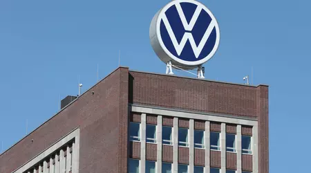 Slutten på en æra med tyske biler: Volkswagen planlegger å stenge flere fabrikker i Tyskland for første gang på 87 år 