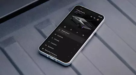 Uventet cameo: Den glyfbelyste Nothing Phone (1) dukket opp i en Tesla Cybertruck-reklame.