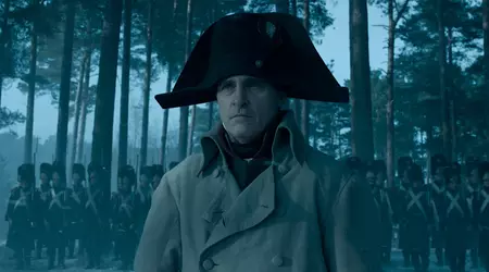 Den siste traileren til Napoleon viser positive anmeldelser fra kritikerne og viser kommandantens liv fra ulike vinkler.