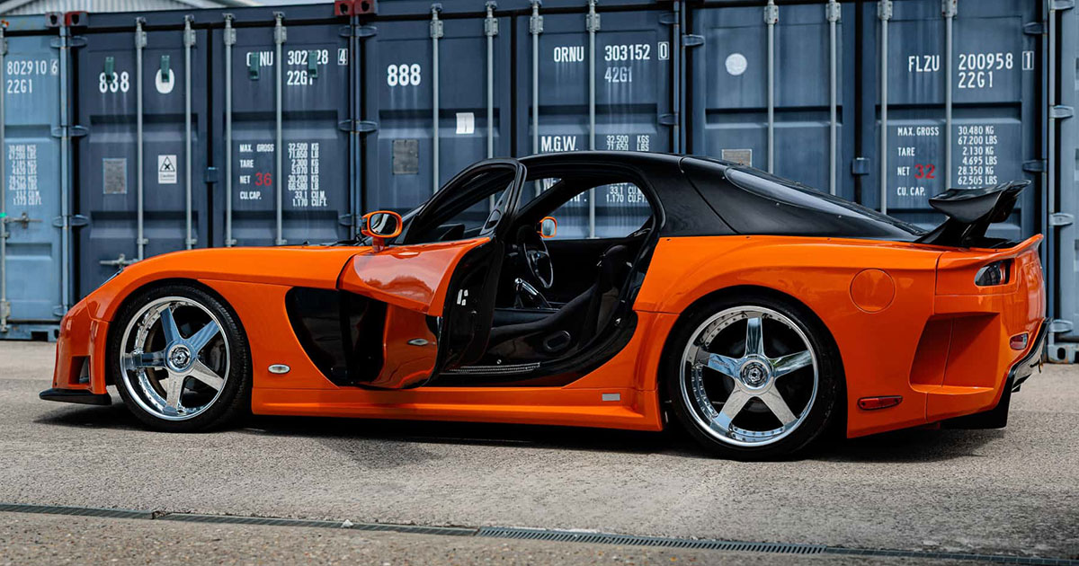 Unboxing: hva gjør Mazda RX-7 unik i verden av "Fast and Furious" Den legendariske Mazda RX-7 fra "Tokyo Drift": oppdag hemmelighetene til den ikoniske bilen!