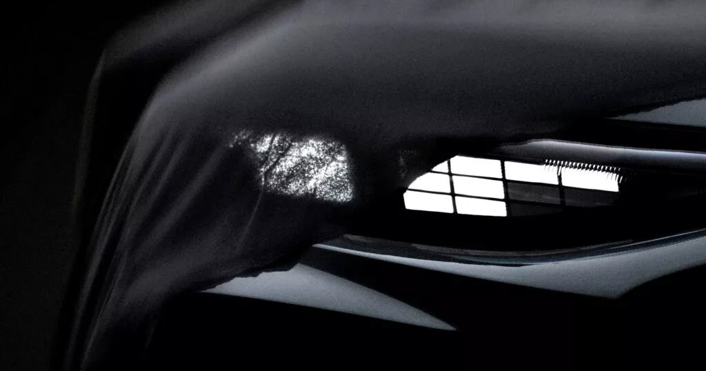Dykking inn i teknologiens verden: Teaser av den nye Audi Q3 Den nye Audi Q3: førsteinntrykk av en liten gigant i høy hastighet