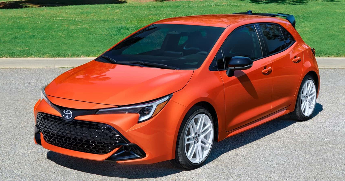 Toyota revitaliserer den klassiske Corolla med den spesielle FX-utgaven Oppdag den nye utgaven av Toyota Corolla FX: innovasjon og stil i bevegelse