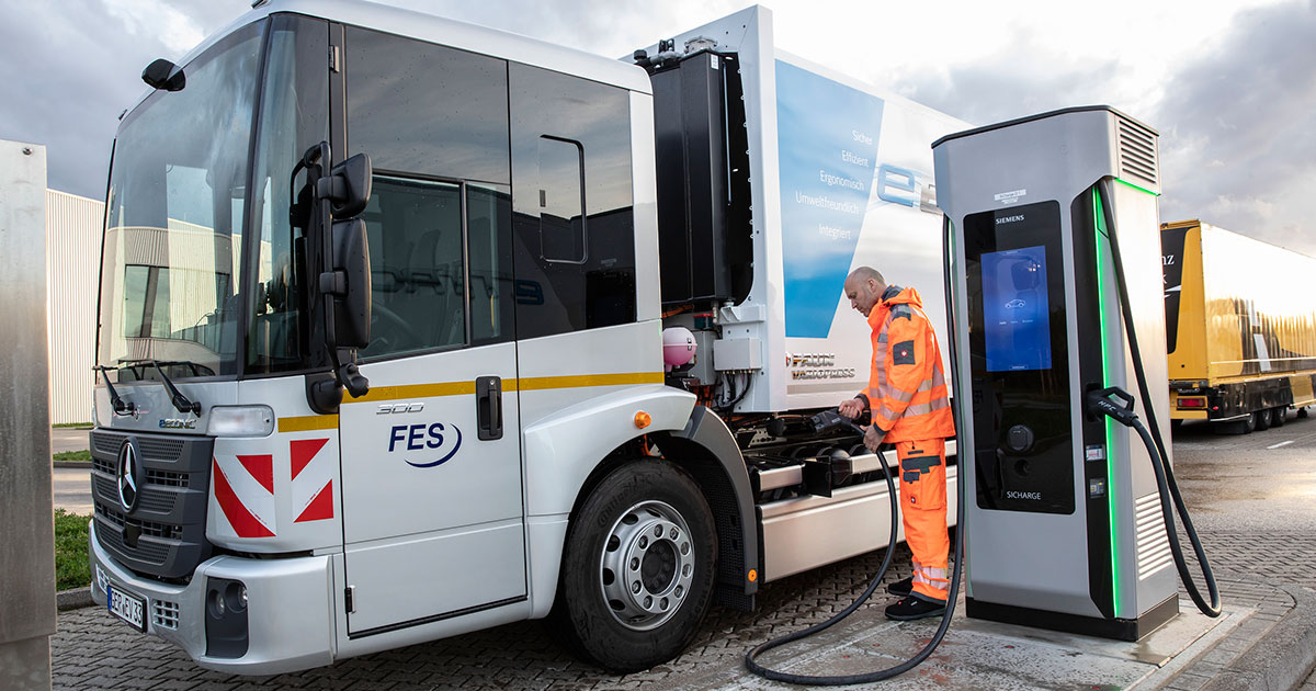 Den elektriske lastebilen av fremtiden: Teknologiske funksjoner til den nye Mercedes-Benz eEconic Første kjøring: Mercedes-Benz eEconic elektrisk lastebil tar til veiene