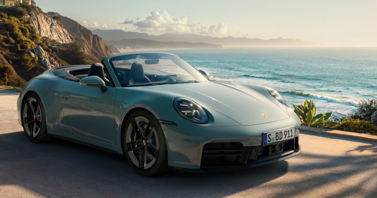 Utforsk den 2025 Porsche 911 Carrera 4S Cabriolet: En moderne klassiker avduket