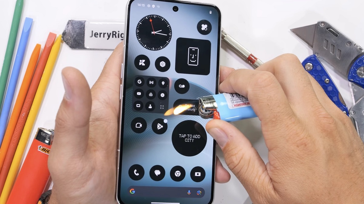 Påliteligheten til Nothing Phone (3) testet av flamme: testdetaljer Nothing Phone (3) satt på ildtest: kan smarttelefonen overleve?