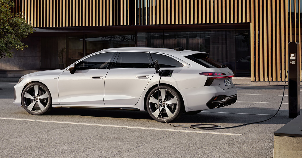 Luksus møter effektivitet i Audi A6 Avant e-hybrid Quattro: En nerdes drømmebil Utforsk Audi A6 Avant e-hybrid Quattro: Fremtiden for bærekraftig luksus