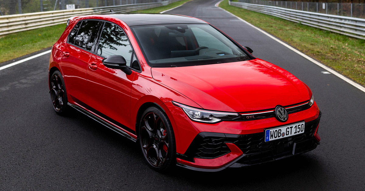 Spesiell utgave Volkswagen Golf GTI Edition 50: Et ikon nytenkt for entusiaster Oppdag Volkswagen Golf GTI Edition 50: Et halvt århundre med sportslig innovasjon