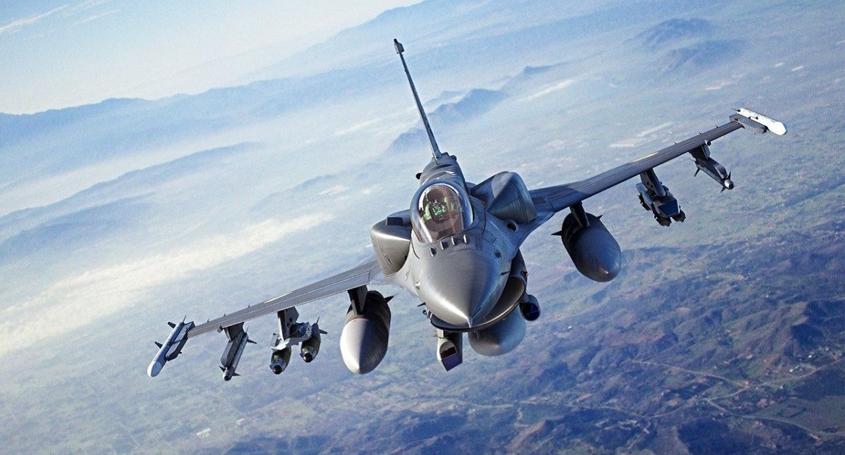 F-16 Fighting Falcon: Hvordan moderne ingeniørkunst omdefinerte luftkamp Bryter ned teknologien inne i F-16 Fighting Falcon