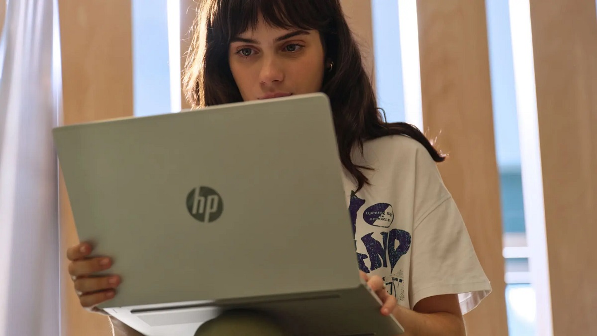 HP har avduket OmniBook 5, en rekke kompakte og kraftige bærbare datamaskiner optimalisert for AI-applikasjoner HP har avduket OmniBook 5, en rekke kompakte og kraftige bærbare datamaskiner optimalisert for AI-applikasjoner