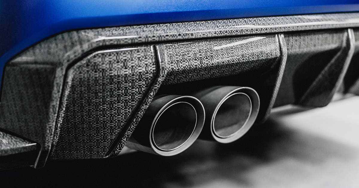 Miljøteknologi i praksis: BMW avduker lin bakre støtfanger BMW bruker linfibre for å lage den bakre støtfangeren: bærekraftig innovasjon i bilindustrien