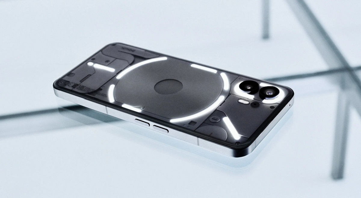 Ny vinkel: Foreløpig rendering av Nothing Phone (3) Hemmelig bilde: Hvordan kan Nothing Phone (3) se ut?