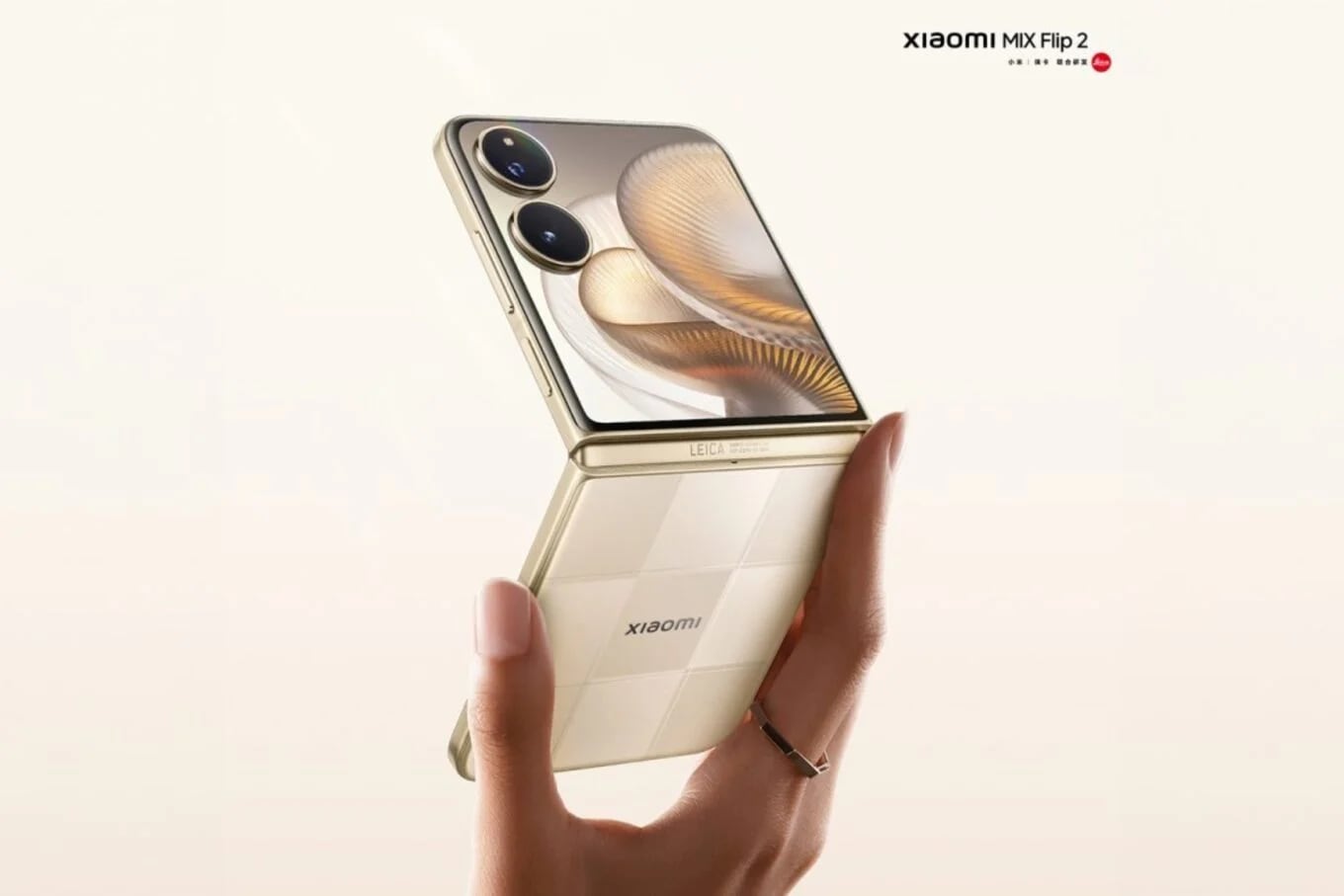 Xiaomi Mix Flip 2 bryter grenser i foldbare telefoner Xiaomi Mix Flip 2: Et glimt inn i fremtiden for foldbar teknologi