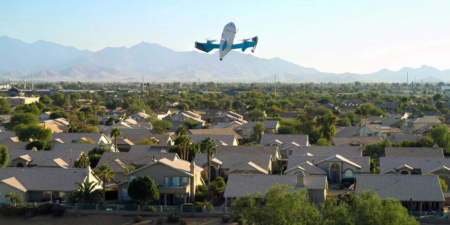 Leveringsteknologier for fremtiden: Amazon bruker droner for iPhones og AirTags Amazon introduserer droner for levering: nå kan iPhones og Galaxy fly rett til døren din