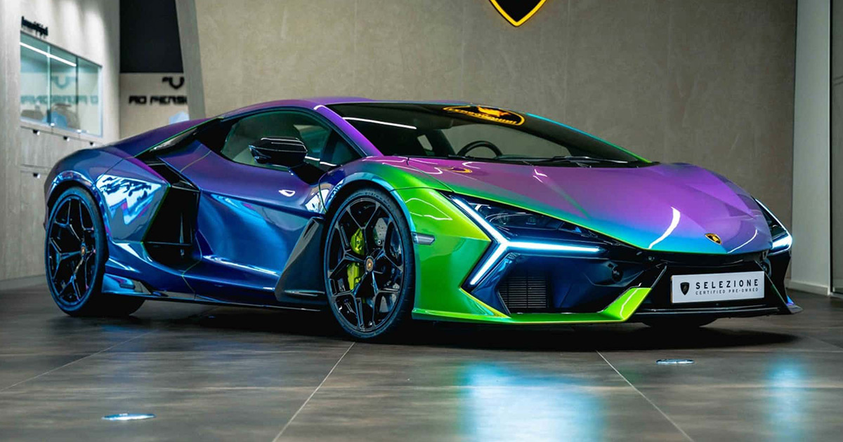 Hjem i går, kameleon i dag: Vi presenterer Lamborghini Revuelto Lamborghini Revuelto: Den nye superbilkameleonen.