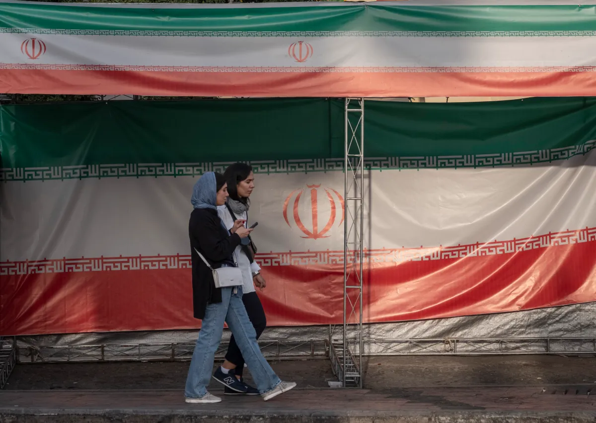 Utviklingen av det iranske nasjonalflagget: fra fortiden til nåtiden Slik ser det moderne flagget til Iran ut: historie og symbolikk