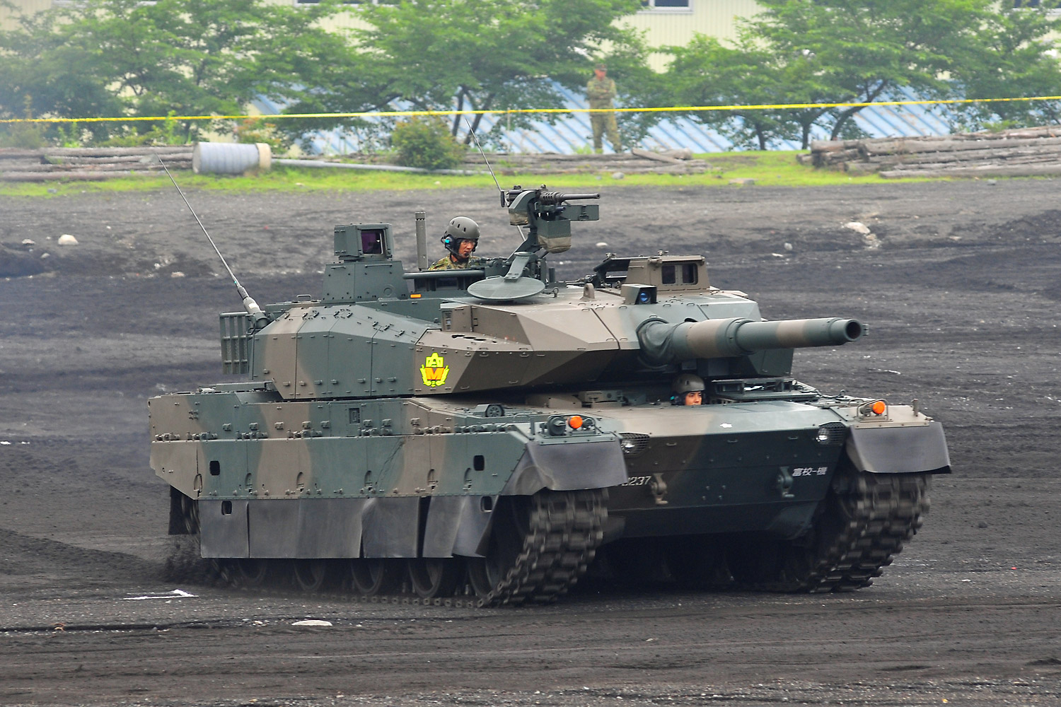 Kraft og intelligens: hemmelighetene bak suksessen til det militærteknologiske mirakelet Type 10 Designet fra bunnen av: innovasjoner og teknologier fra den japanske Type 10-tanken