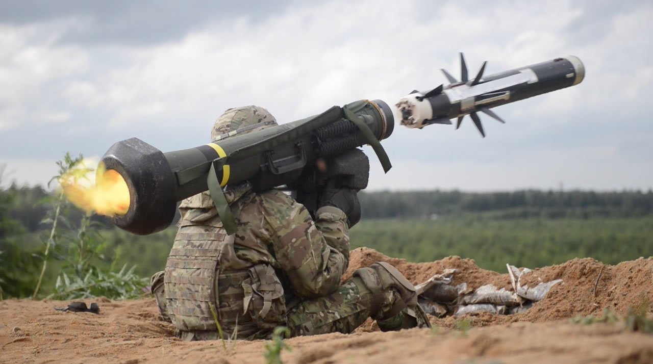 Nerdens guide til FGM-148 Javelin: Avsløring av det nyeste innen guidede missilinnovasjon Inne i FGM-148 Javelin: En dypdykk i teknologien bak dette panserbekjempende missilet