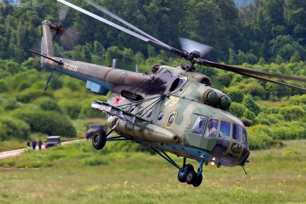 Teknikk i et bilde: Hvordan den legendariske Mi-8 ser ut i illustrasjoner Nye utsikter: Russisk Mi-8 helikopter i et illustrasjonsbilde