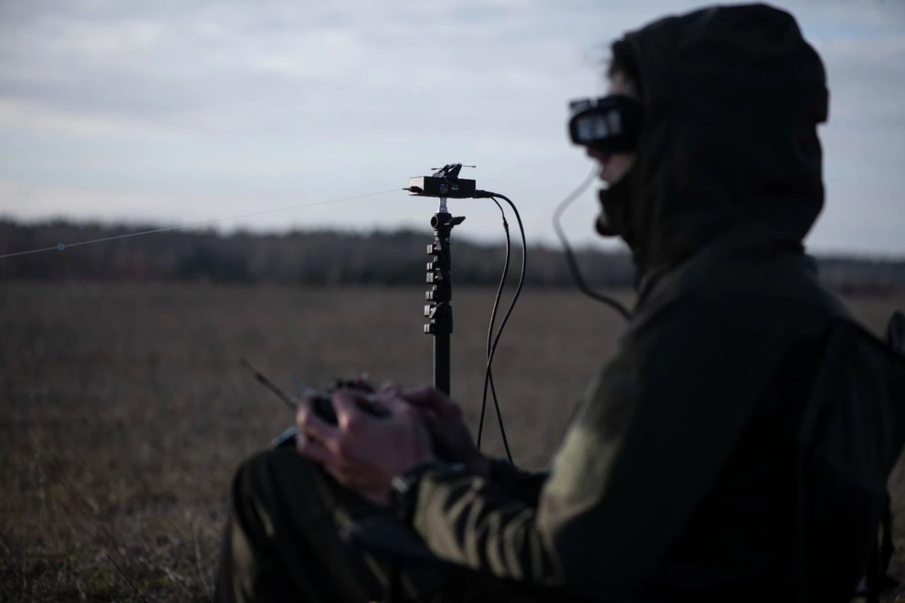Nye horisonter for FPV: Ukrainsk drone på fiberoptisk kommunikasjon Et innovativt gjennombrudd: Ukrainsk FPV-drone med fiberoptisk støtte