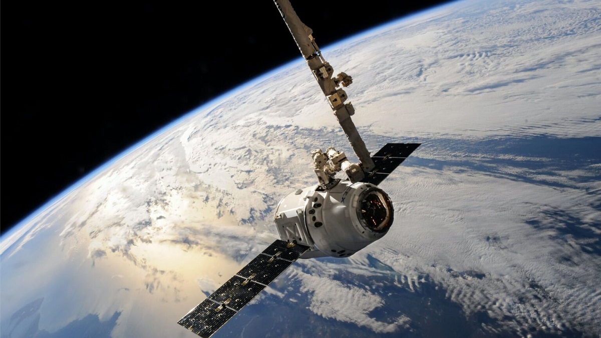 Starlink har gått i bane: et romnettverk for hele verden Går online: SpaceX lykkes med å skyte opp Starlink-satellitten