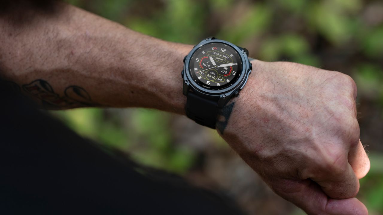 En oppdatering for ekte entusiaster: Garmin legger til stemmeassistent til Fenix 8 og Tactix 8 Garmin forbedrer Fenix 8 og Tactix 8 med nye stemmeassistentfunksjoner