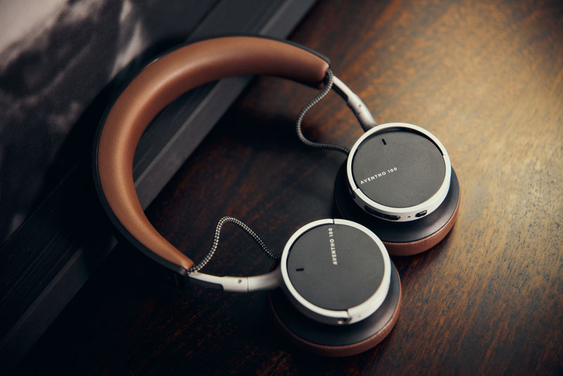 Beyerdynamic Aventho 100 hodetelefoner i rommet Beyerdynamic Aventho 100 hodetelefoner i rommet