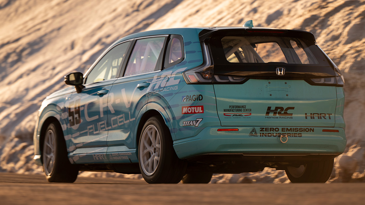 Honda CR-V e:FCEV i løpet. Honda CR-V e:FCEV i løpet.