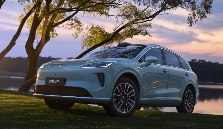 Første bilder av Shangjie H5 crossover-kjøretøyet