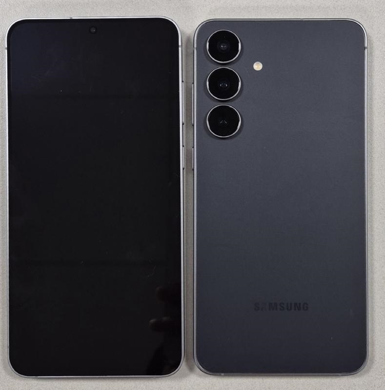 Foto av Galaxy S25 FE-smarttelefonen